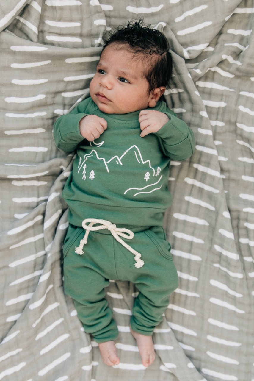 Cute mountain sweater | ROOLEE