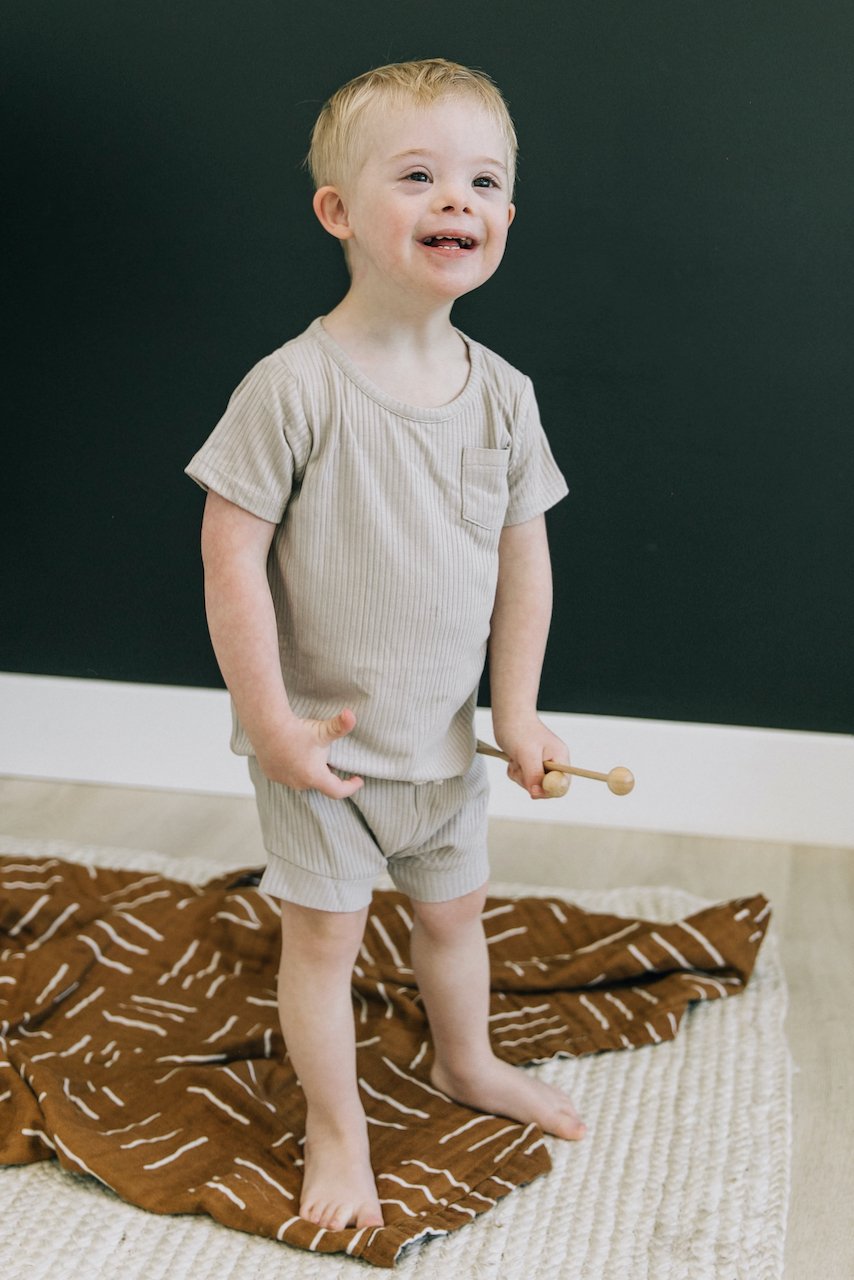 Two piece kids stone ribbed outfit | ROOLEE