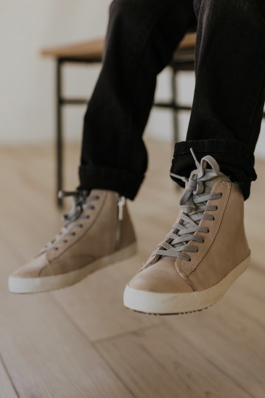 Tan lace up sneakers | ROOLEE