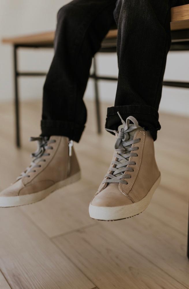 Tan lace up sneakers | ROOLEE