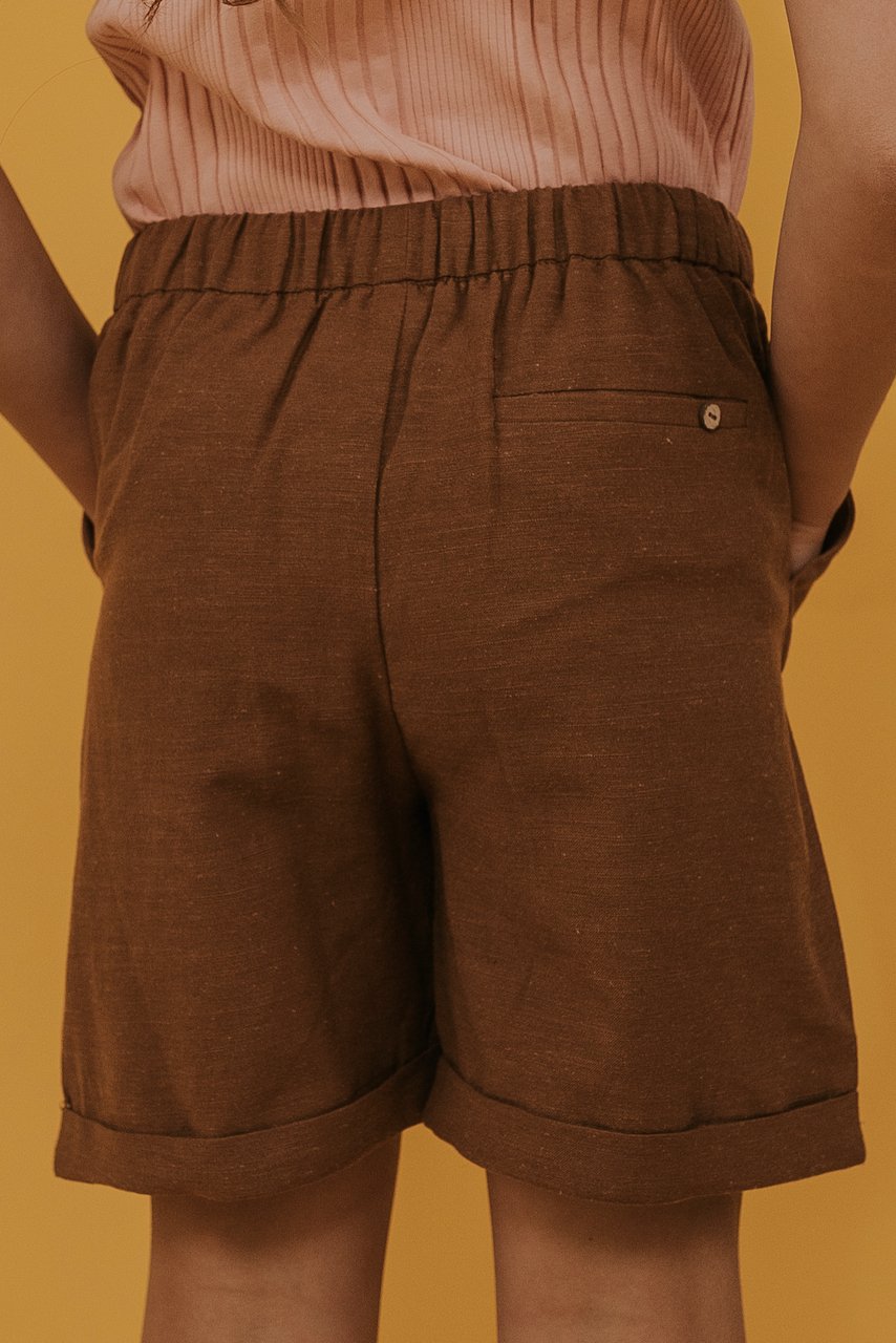 Brown shorts with drawstring pockets | ROOLEE