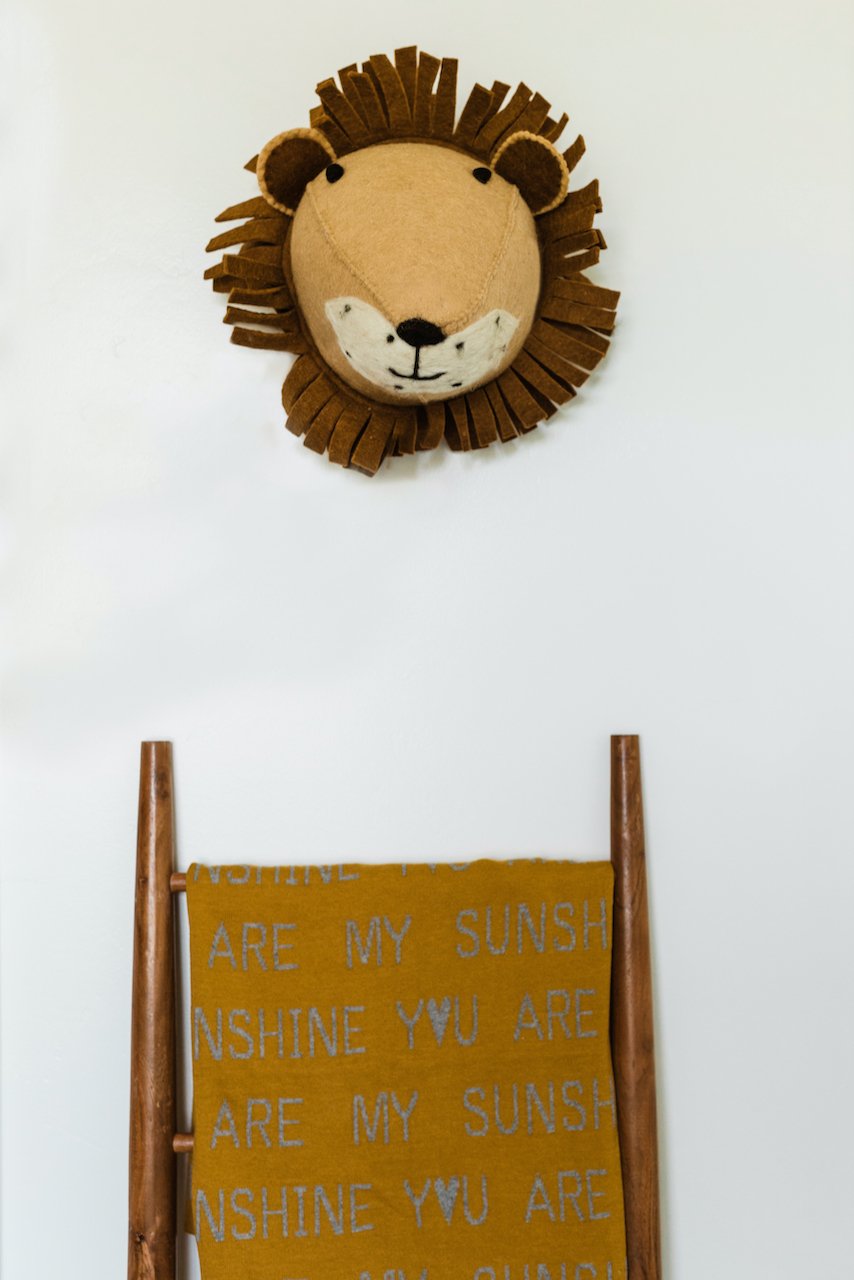 Lion Wall Mount