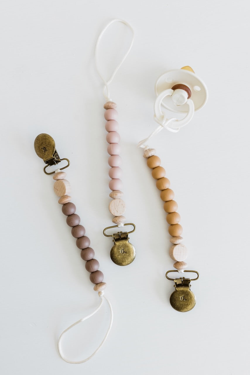 Cache Pacifier Clip