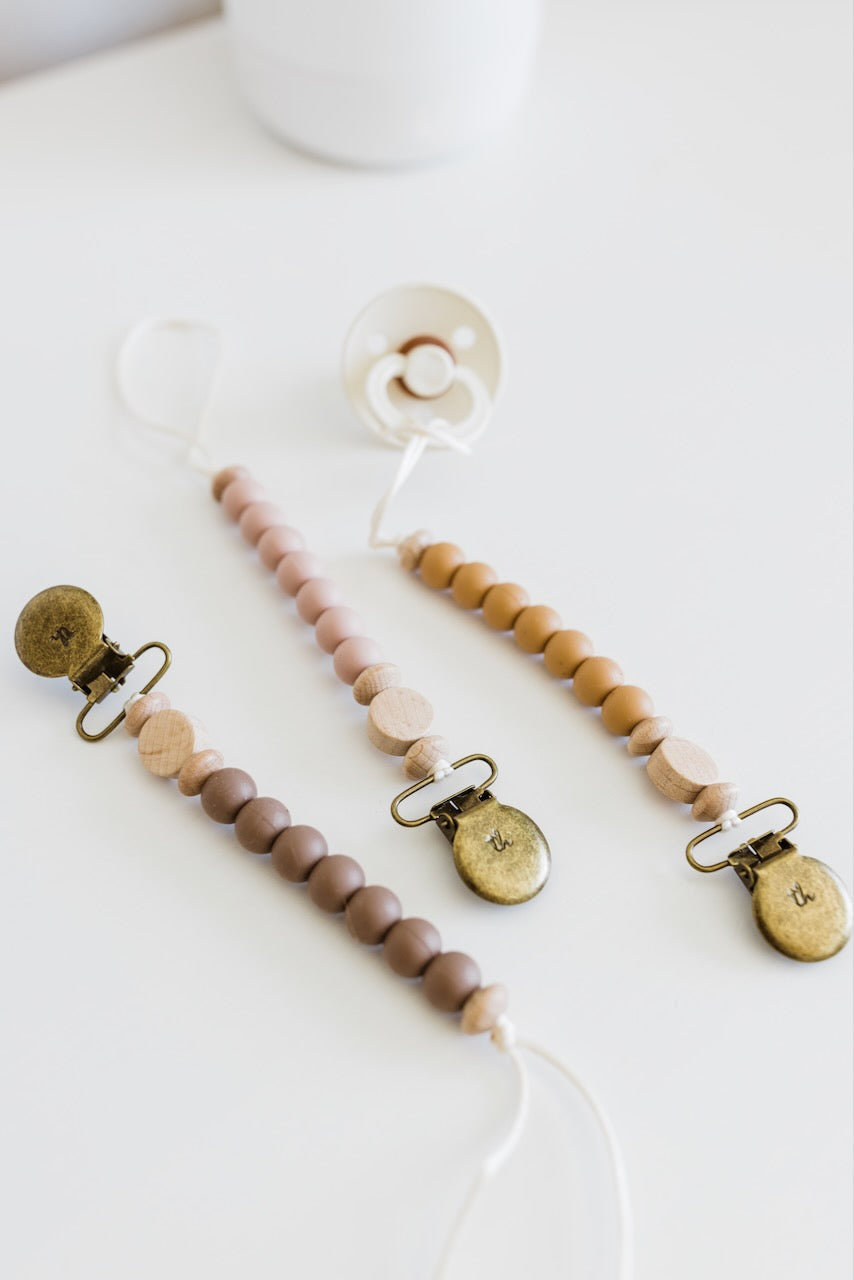 Cache Pacifier Clip