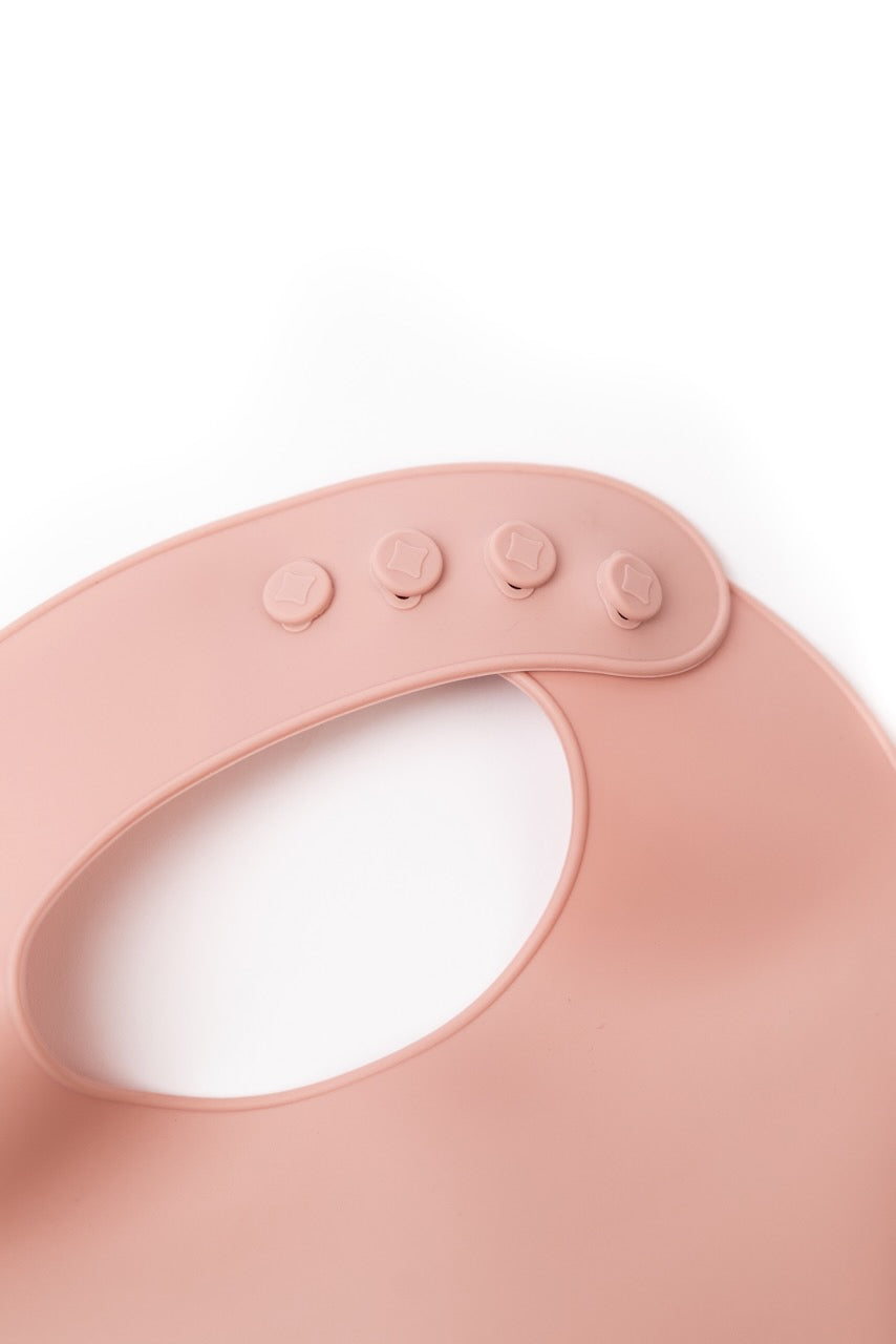 Easy Bibs for New Mothers | ROOLEE