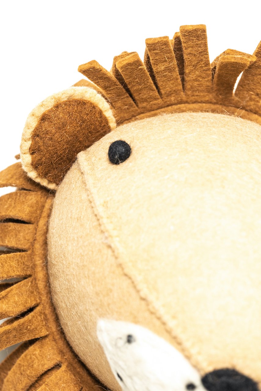 Lion Wall Mount