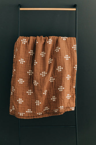 Tan minimal baby swaddles | ROOLEE