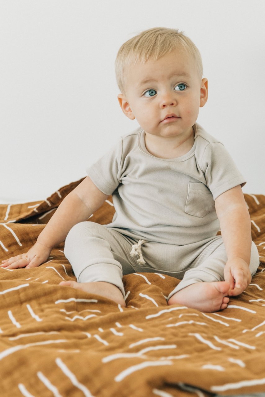 simple clothes for babies that are gender neutral | ROOLEE