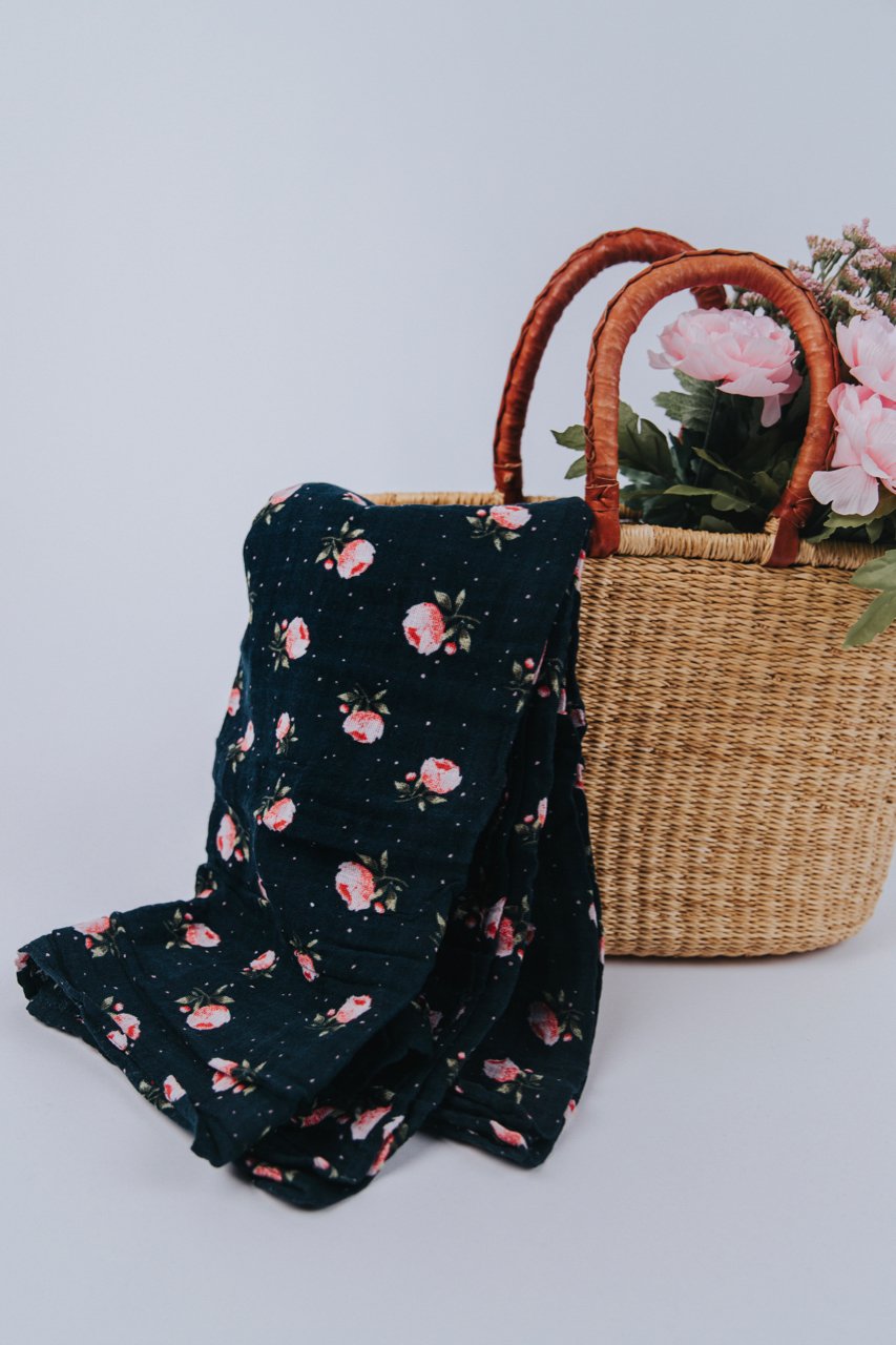 Dark Rose Swaddle | ROOLEE